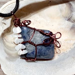 Beachy Sodalite, Shells Crystal Pendant Ne…